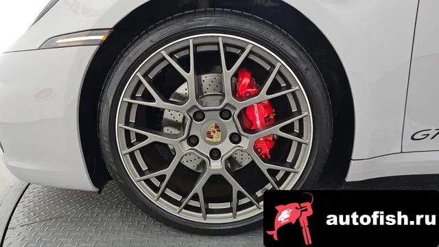 Porsche 911 911 (992) 2020 года - вид 5