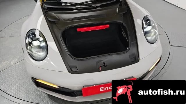 Porsche 911 911 (992) 2020 года - вид 6
