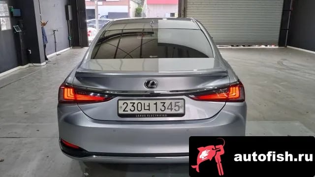 Lexus ES ES300h 7th generation 2023 года - вид 3