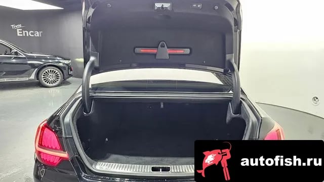 Kia K9 The New K9 2nd generation 2024 года - похожие автомобили