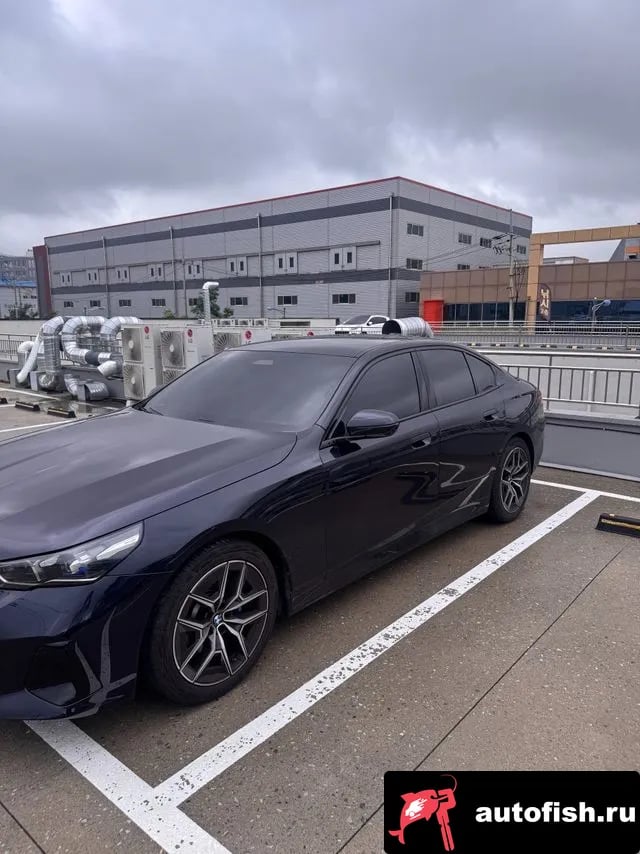 BMW 5-Series 5 Series (G60) 2026 года - похожие автомобили