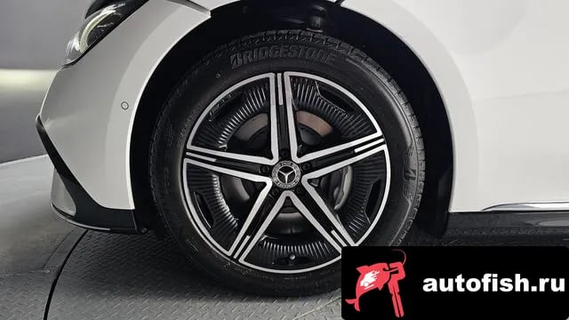 Mercedes-Benz EQE EQE V295 2026 года - вид 5
