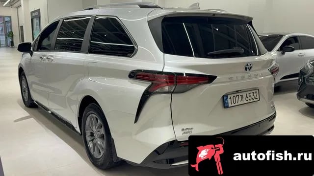 Toyota Sienna Siena 4th Generation 2023 года - вид 2