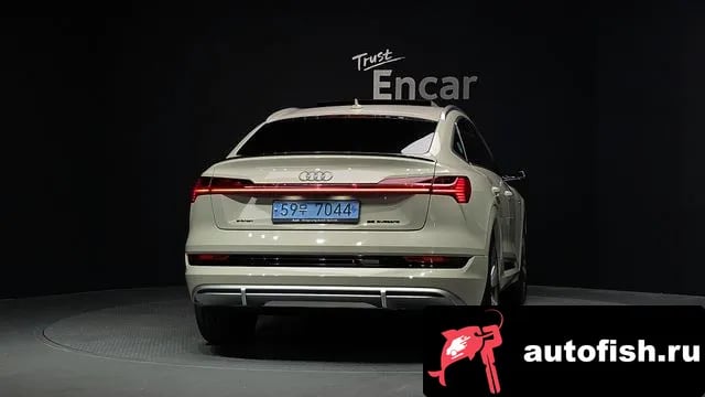 Audi e-tron e-Tron 2022 года - вид 4