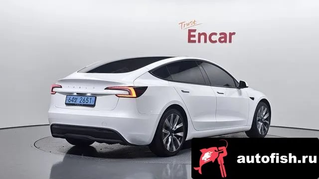 Tesla Model 3 Model 3 2024 года - вид 1