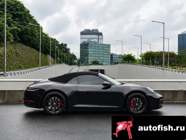 Porsche 911 911 (992) 2021 года - вид 4