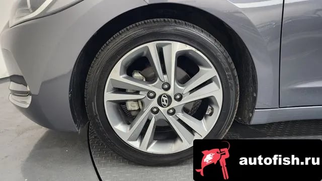 Hyundai AVANTE Avante AD 2018 года - вид 5
