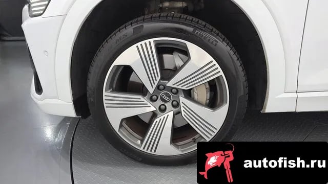 Audi e-tron e-Tron 2022 года - вид 5