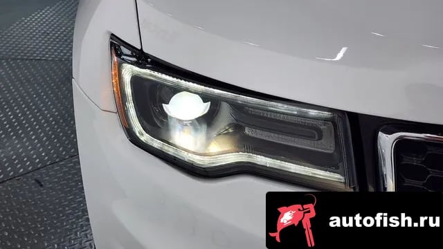 Jeep Cherokee Grand Cherokee 2021 года - вид 5