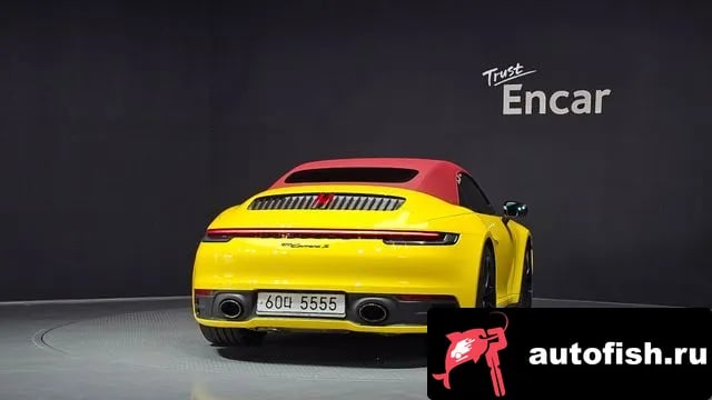 Porsche 911 911 (992) 2021 года - вид 4