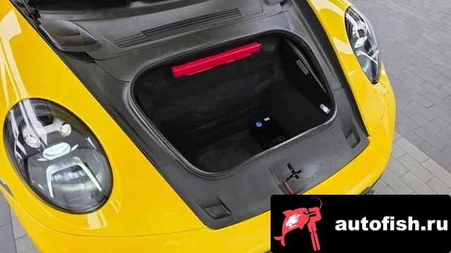 Porsche 911 911 (992) 2021 года - вид 6