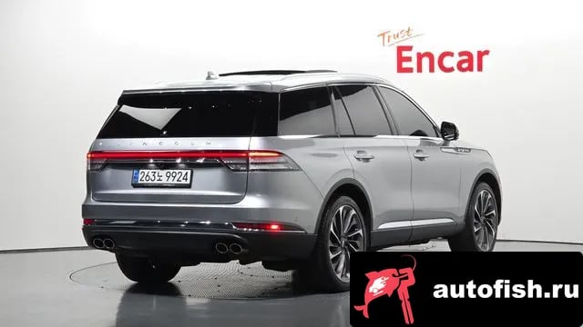 Lincoln Aviator Aviator 2nd generation 2020 года - вид 2