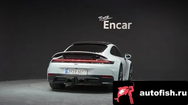 Porsche 911 911 (992) 2025 года - вид 3