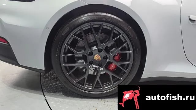 Porsche 911 911 (992) 2025 года - вид 4