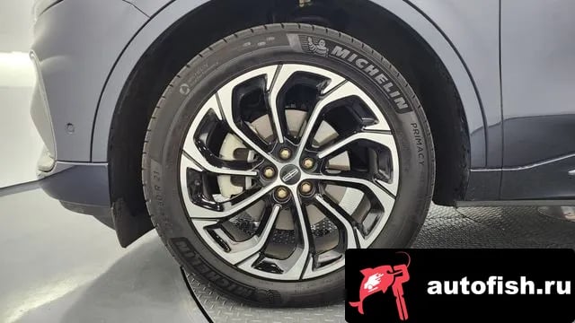 Lincoln Nautilus Nautilus 2nd Generation 2024 года - похожие автомобили