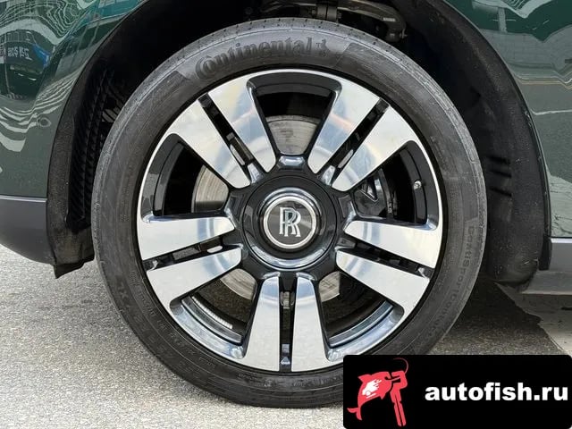 Rolls-Royce Cullinan Cullinan 2023 года - похожие автомобили