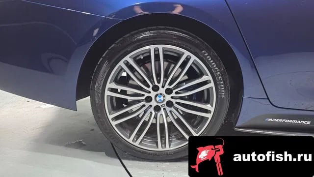 BMW 5-Series 5 Series (G30) 2018 года - вид 5