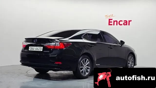 Lexus ES New ES300h 2018 года - вид 2
