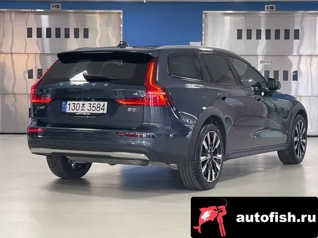 Volvo V60 V60 Cross-country 2nd Generation 2024 года - вид 2