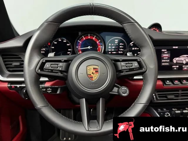 Porsche 911 911 (992) 2020 года - вид 6