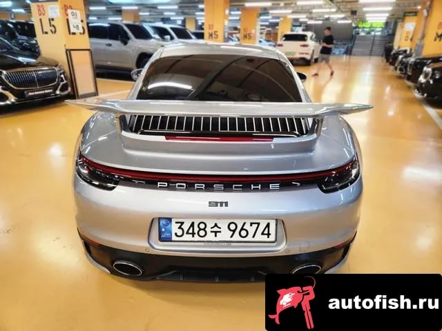 Porsche 911 911 (992) 2020 года - вид 4