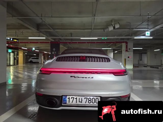 Porsche 911 911 (992) 2020 года - вид 4