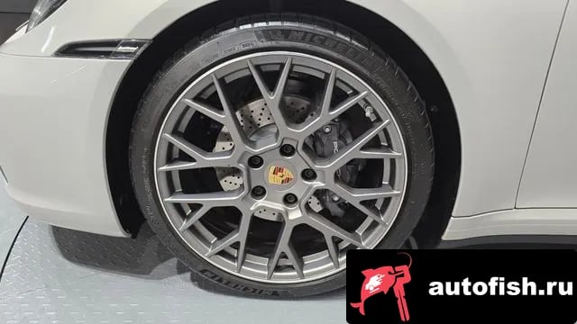 Porsche 911 911 (992) 2024 года - вид 5