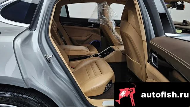 Porsche Panamera Panamera (971) 2018 года - похожие автомобили