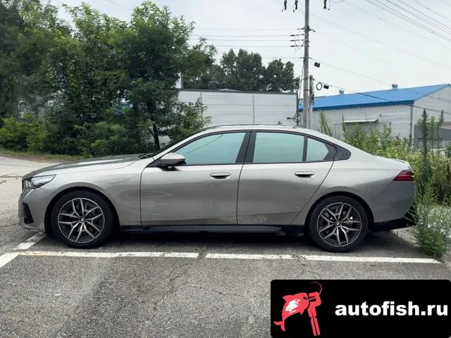 BMW 5-Series 5 Series (G60) 2026 года - вид 3