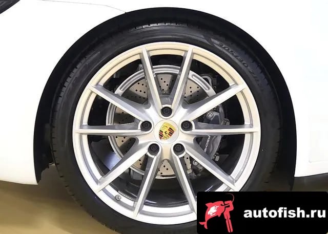 Porsche 911 911 (992) 2021 года - вид 5