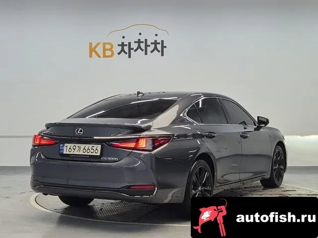 Lexus ES ES300h 7th generation 2024 года - вид 3