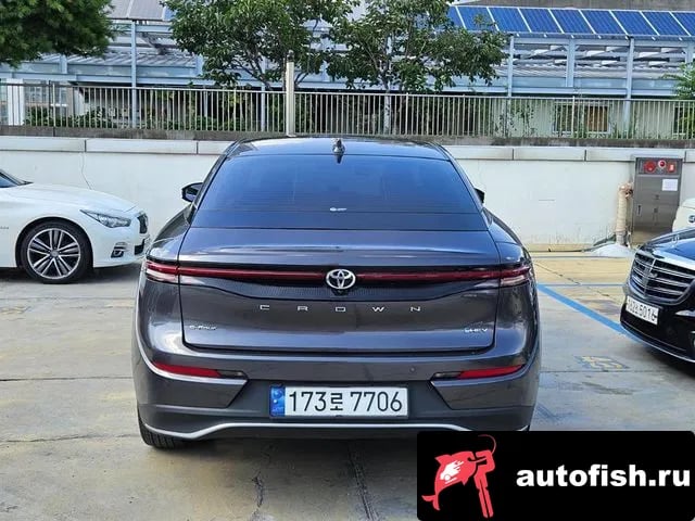 Toyota Crown Crown Crossover 2024 года - вид 3