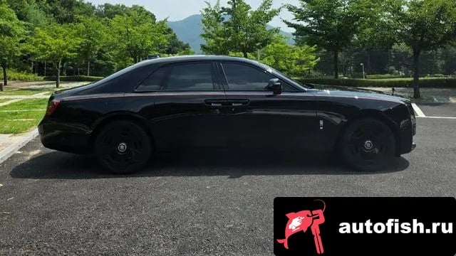 Rolls-Royce Ghost Ghost 2nd Generation 2021 года - вид 4