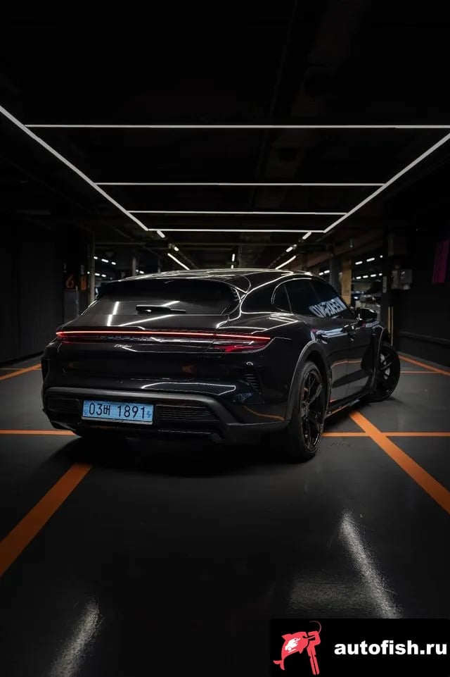 Porsche Taycan Taikan 2025 года - вид 4