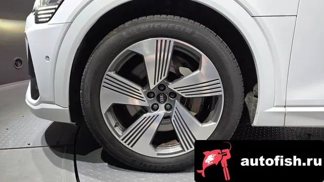 Audi e-tron e-Tron 2021 года - вид 5