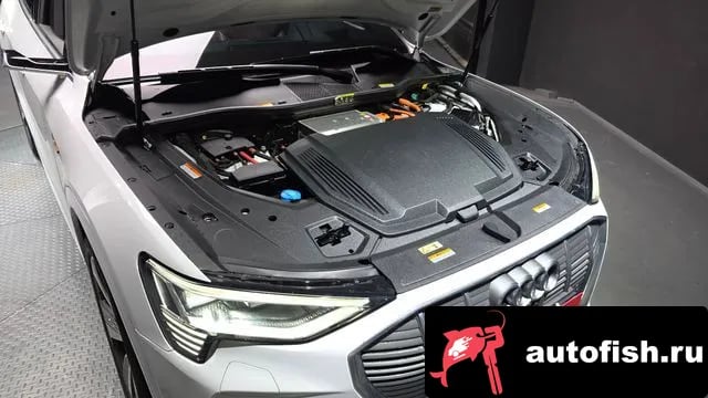 Audi e-tron e-Tron 2021 года - вид 6