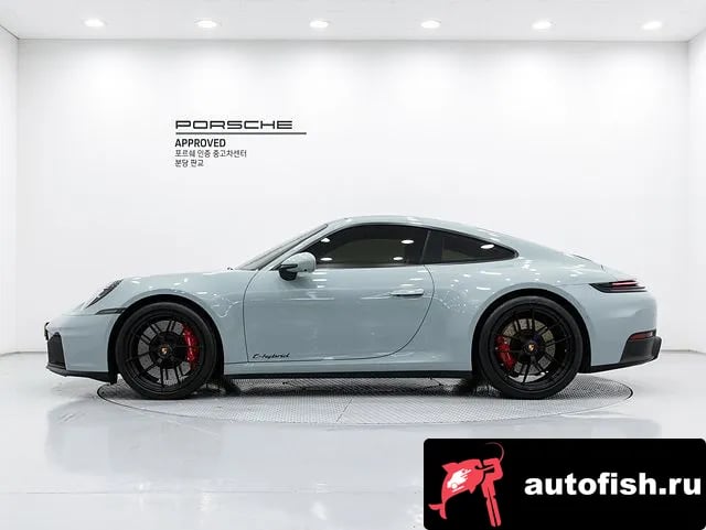 Porsche 911 911 (992) 2025 года - вид 6