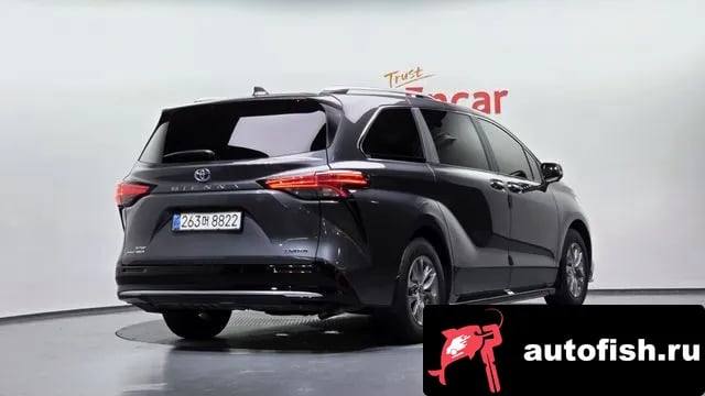 Toyota Sienna Siena 4th Generation 2025 года - вид 2