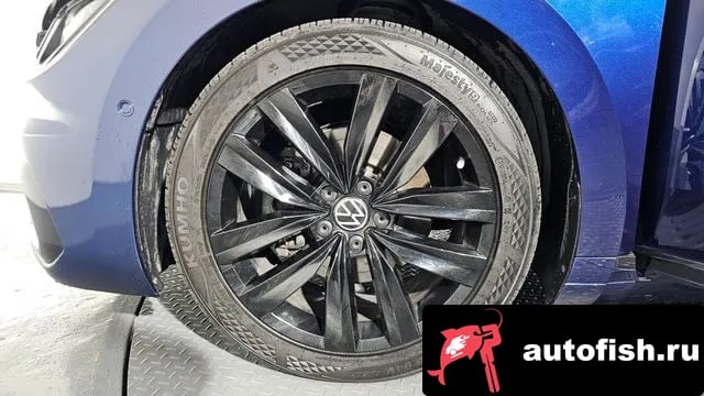 Volkswagen Arteon Atheon 2018 года - вид 5