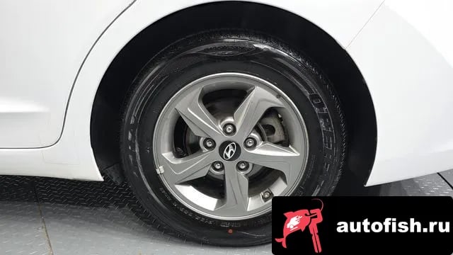 Hyundai AVANTE Avante AD 2018 года - похожие автомобили