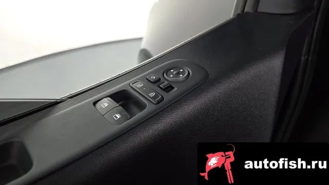Hyundai Staria Staria 2025 года - похожие автомобили