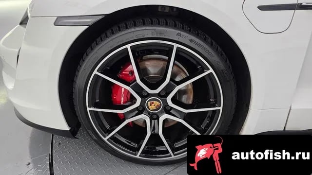 Porsche Taycan Taikan 2023 года - вид 5