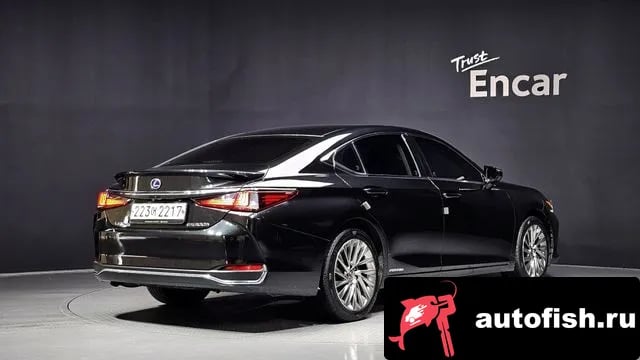 Lexus ES ES300h 7th generation 2021 года - вид 2