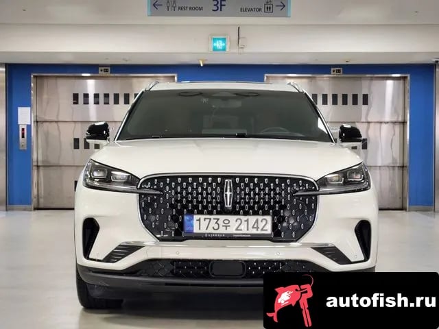 Lincoln Aviator Aviator 2nd generation 2024 года - вид 3