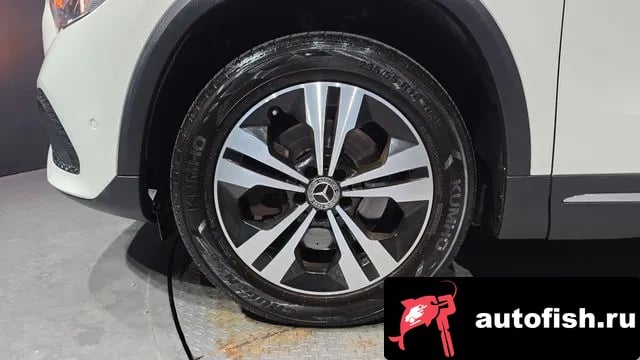 Mercedes-Benz GLA-Class GLA - Class H247 2021 года - вид 4