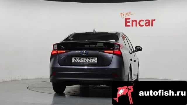 Toyota Prius Prius 4th Generation 2021 года - вид 3