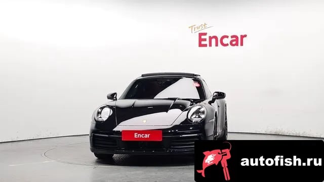 Porsche 911 911 (992) 2022 года - вид 3