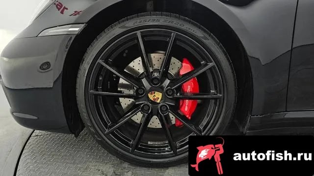 Porsche 911 911 (992) 2022 года - вид 5
