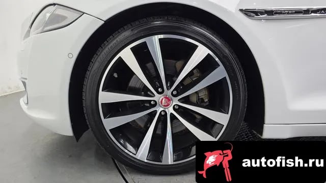 Jaguar XJ All New XJ 2019 года - вид 5
