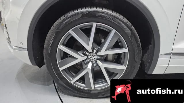 Volkswagen Touareg Tuareg 3rd generation 2020 года - вид 5
